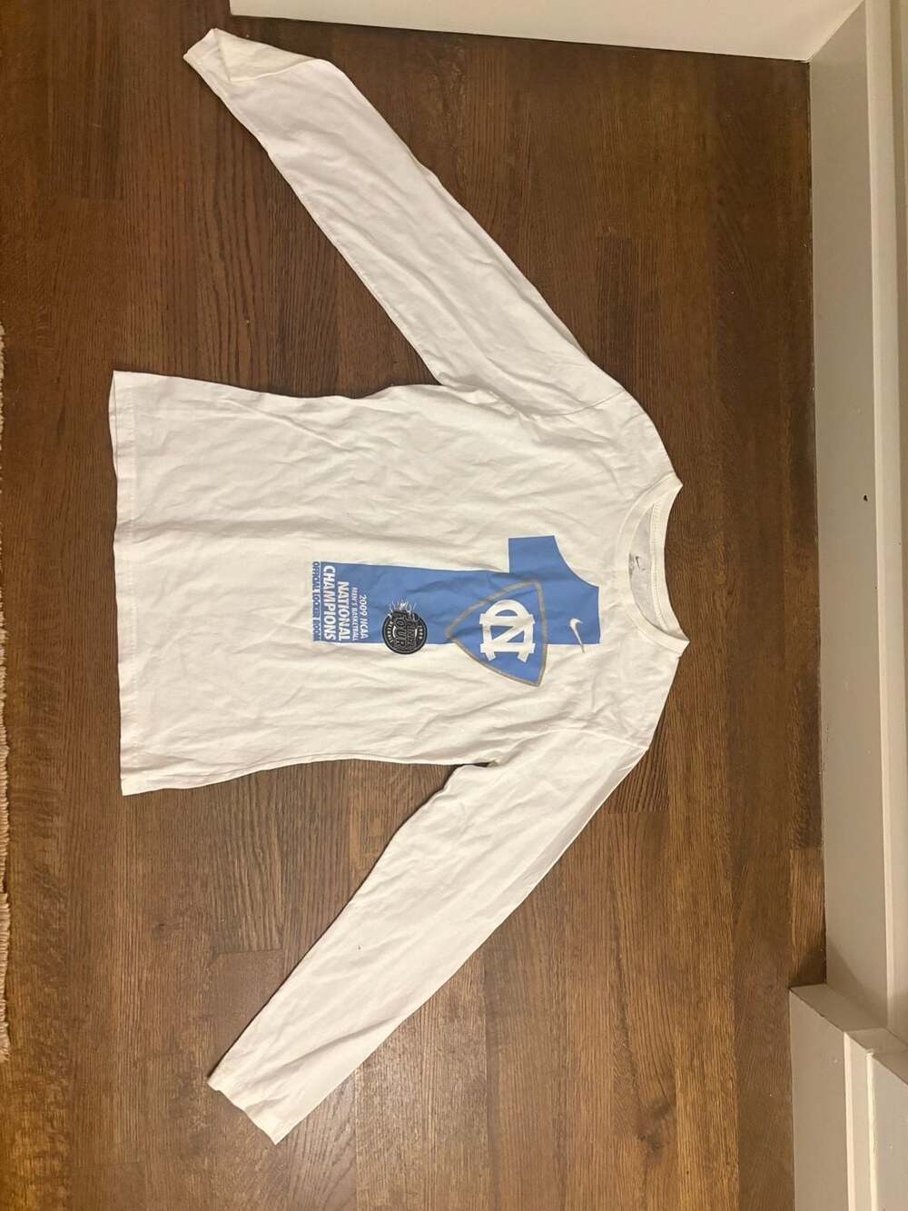 Nike UNC Tar Heels 2009 National Champions Long Sleeve T-Shirt Size L White